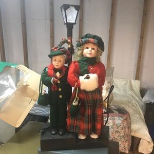 Animated Vintage Christmas Carolers